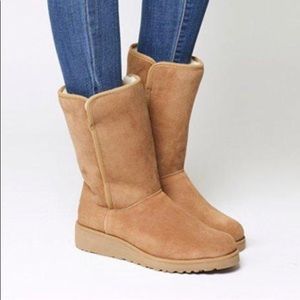AMIE UGGS NWOT👯‍♀️